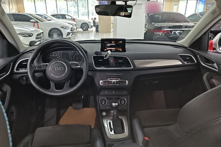 Audi Q3 2019 #10 Audi Q3 2019 car image #10