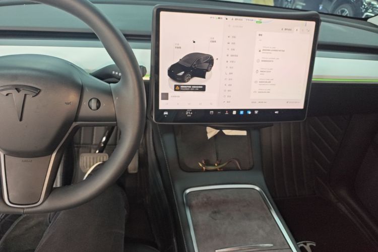 Tesla Model Y 2024 #13 Tesla Model Y 2024 car image #13