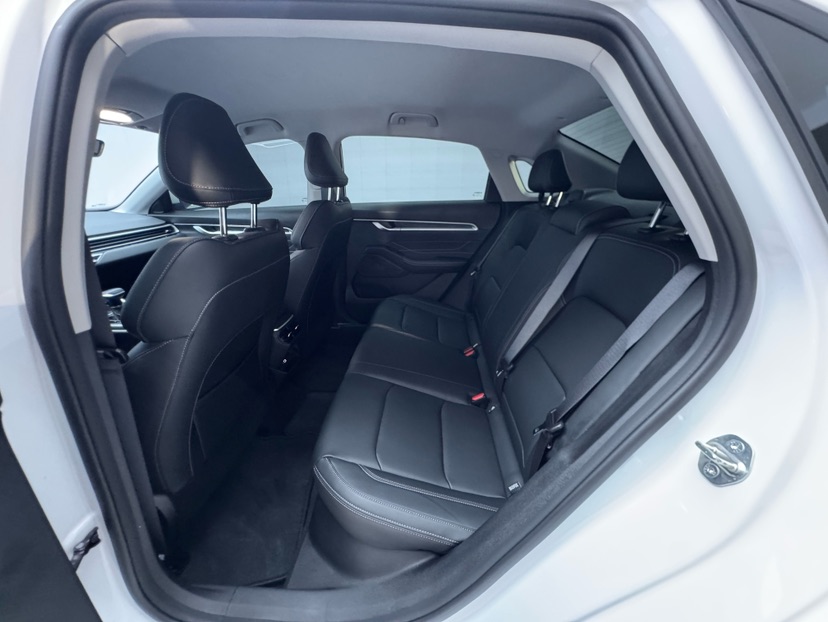 GEELY Emgrand 2024 car image #7
