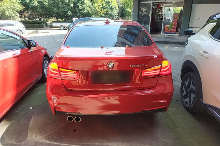 BMW 3 Series 2018 #4 BMW 3 Series 2018 car image #4