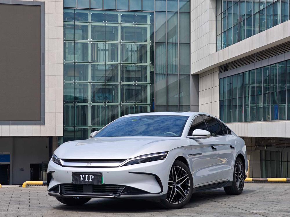 BYD Han 2025 immagine di auto #12