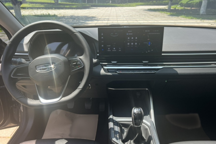 GEELY Emgrand 2024 car image #10