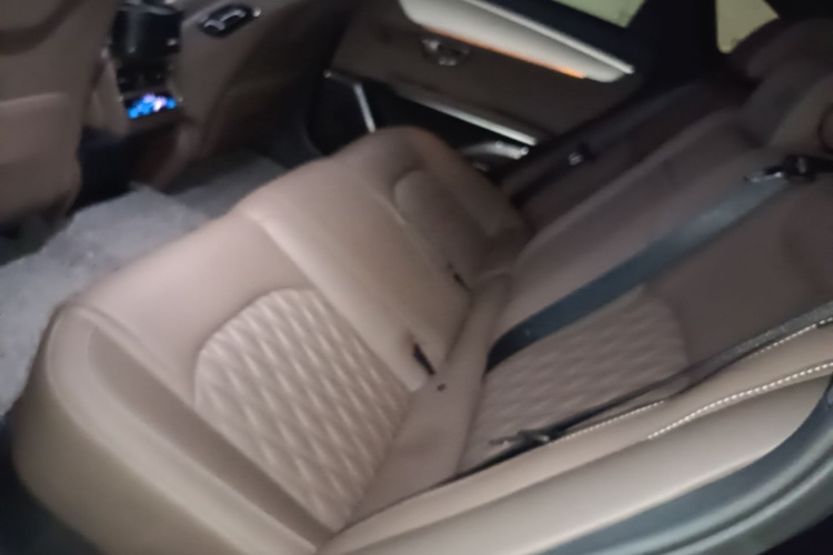 BYD Han 2024 car image #17