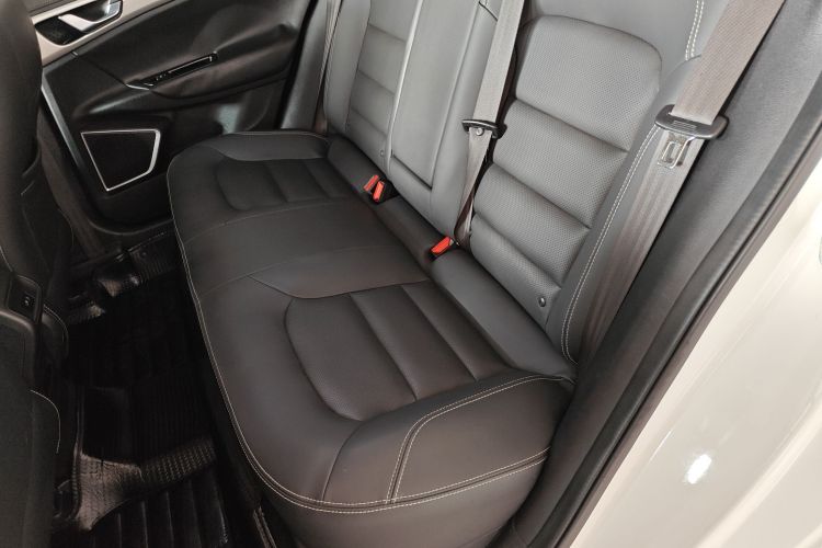 GEELY Emgrand GL 2017 صورة سيارة #17