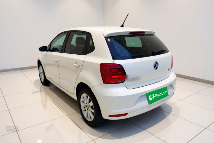 Volkswagen Polo 2015 #5 Volkswagen Polo 2015 car image #5