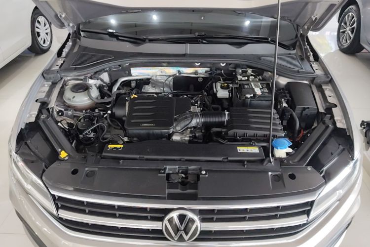 Volkswagen Bora 2022 car image #21