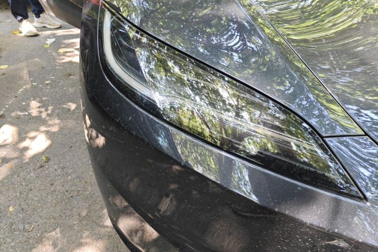 Tesla Model 3 2025 car image #8