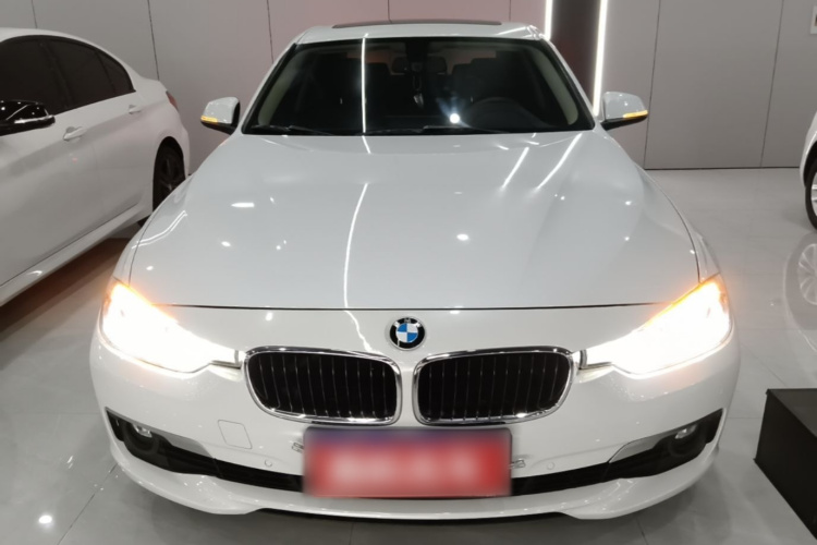 BMW 3 Series 2019 car image #3