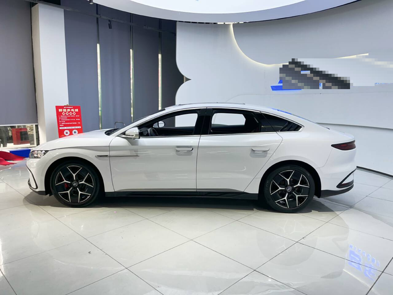 BYD Han 2023 car image #4