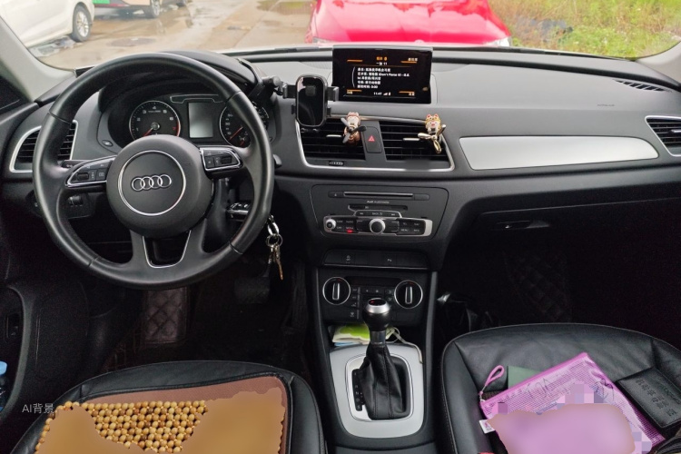 Audi Q3 2018 #11 Audi Q3 2018 car image #11