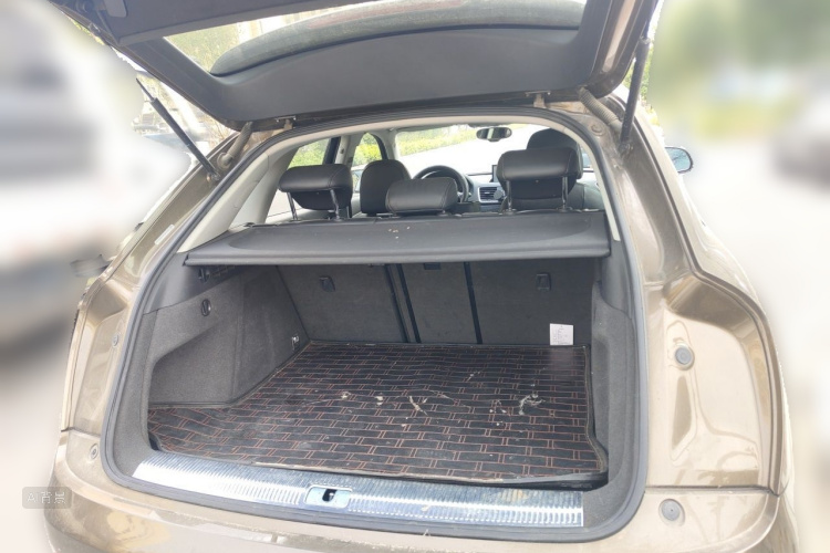 Audi Q3 2015 car image #21