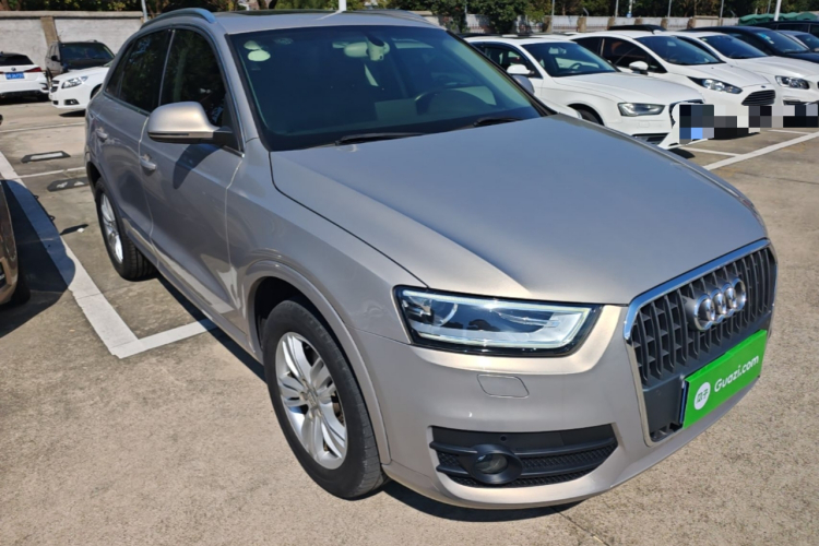 Audi Q3 2015 car image #4