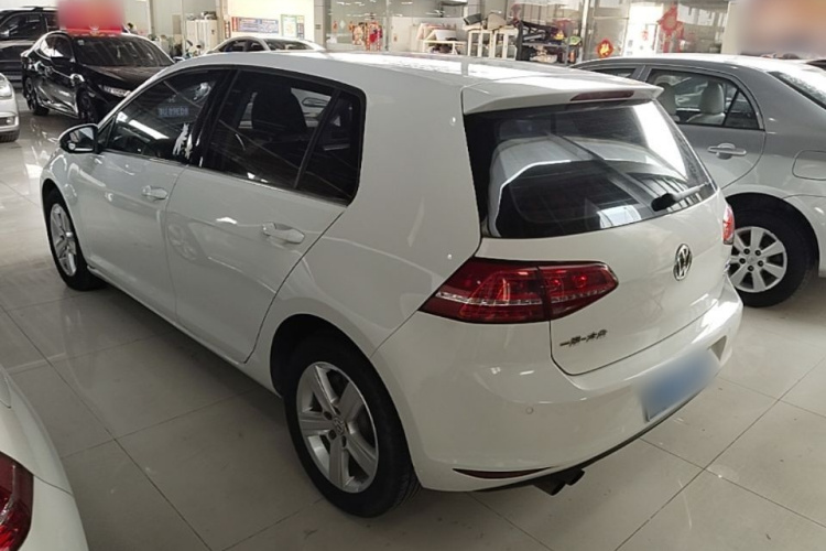 Volkswagen Golf 2016 car image #5