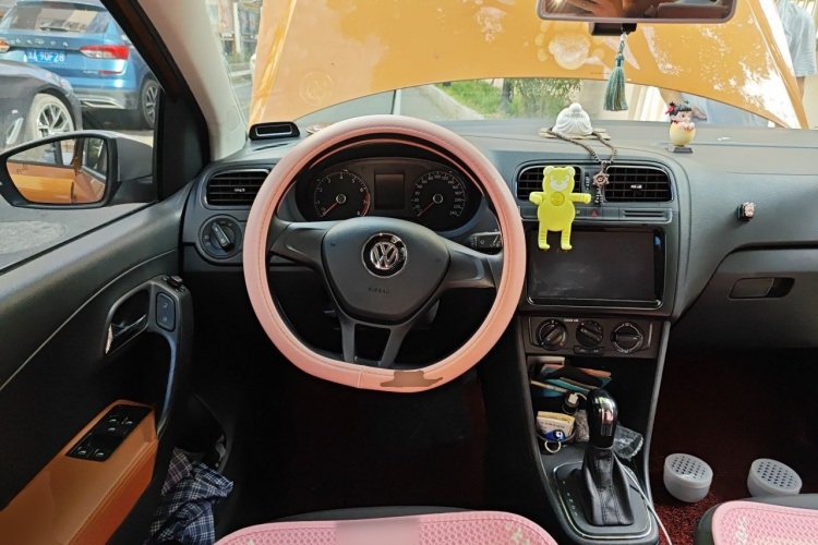 Volkswagen Polo 2016 #11 Volkswagen Polo 2016 car image #11