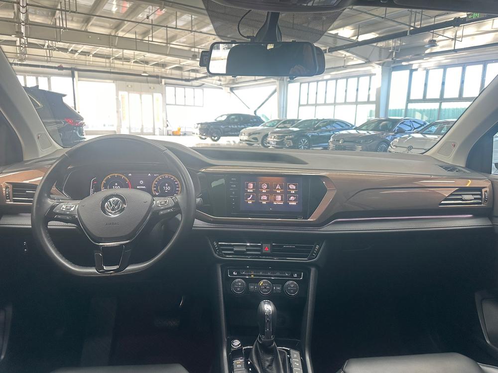 Volkswagen Tharu 2020 car image #6