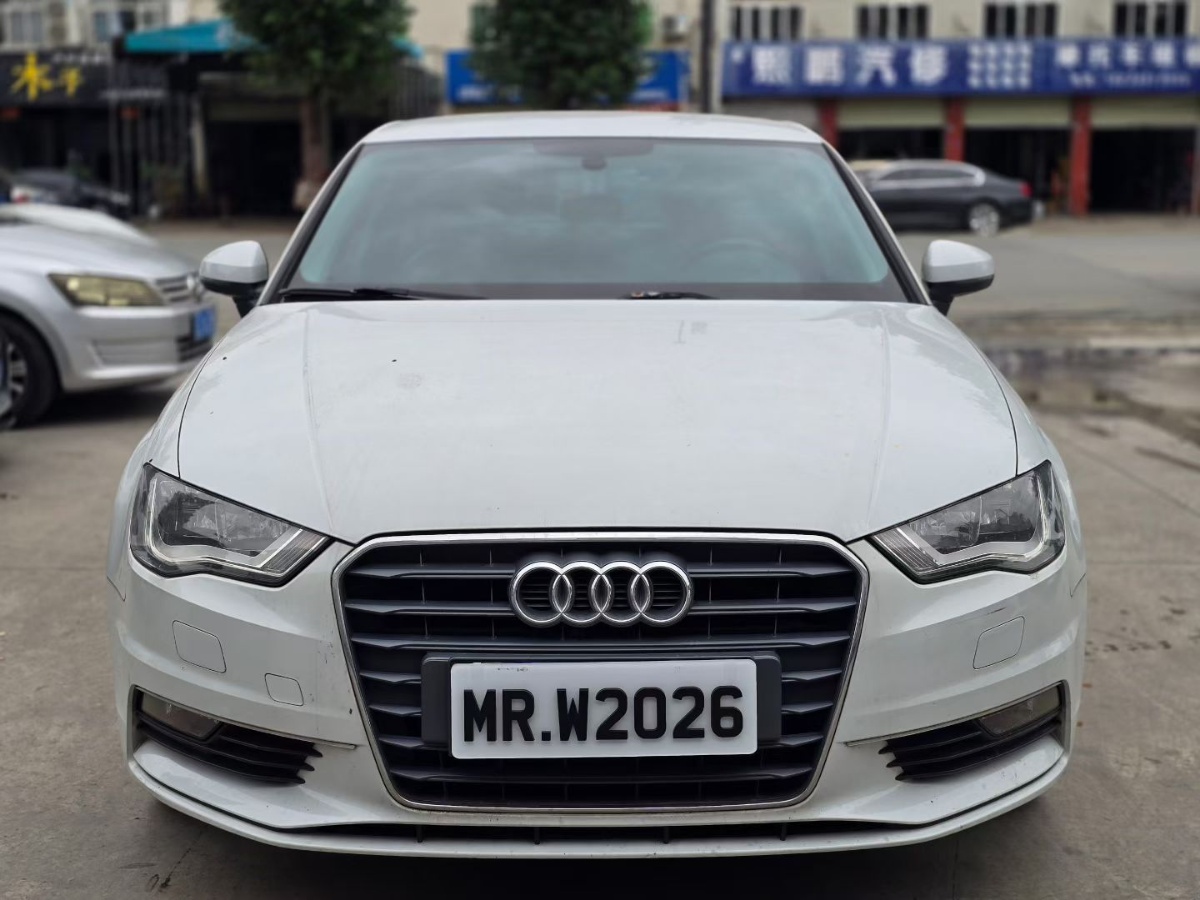 Audi A3 2017 car image #2