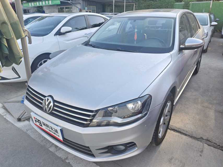 Volkswagen Bora 2014 Volkswagen Bora 2014 صورة سيارة