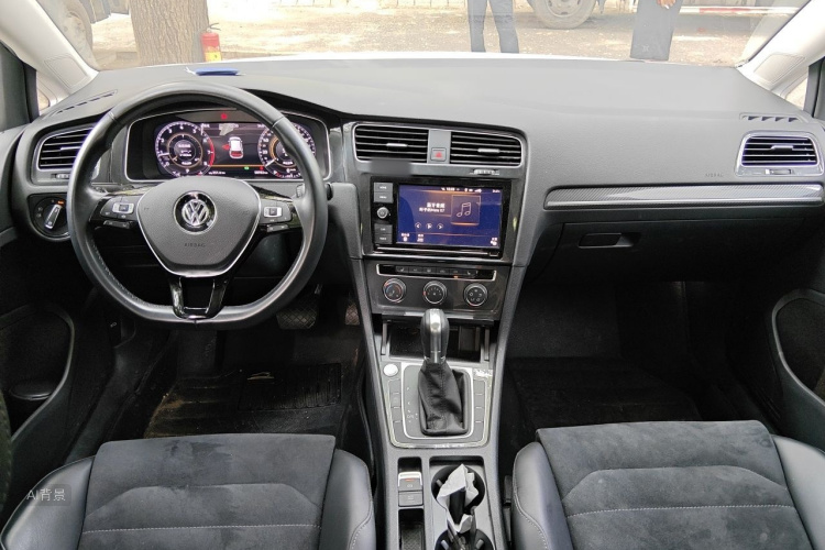 Volkswagen Golf 2020 #11 Volkswagen Golf 2020 car image #11