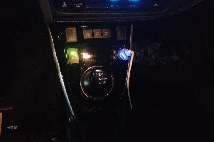 Toyota Corolla 2018 immagine di auto #16