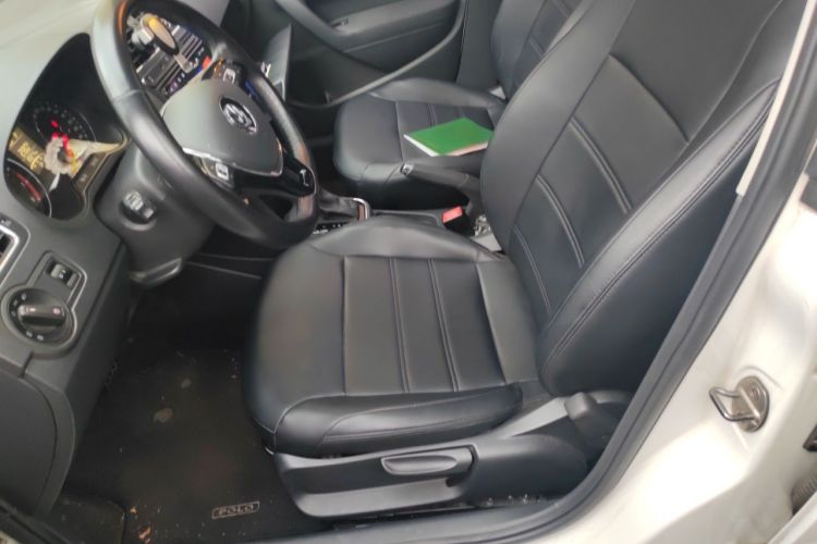 Volkswagen Polo 2018 car image #15