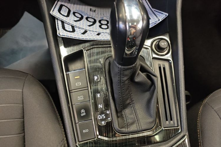 Volkswagen Lavida 2019 car image #14