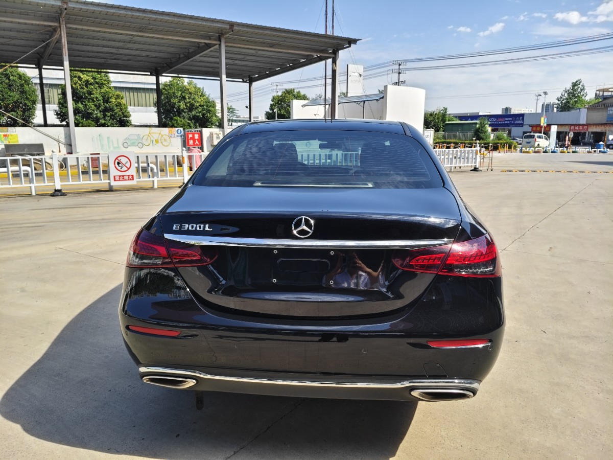 Mercedes-Benz E Class 2024 car image #5