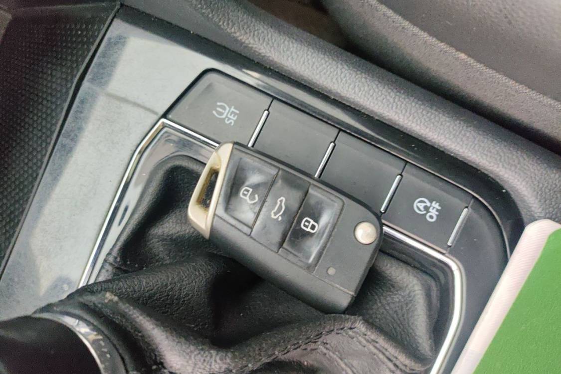 Volkswagen Tharu 2019 car image #28