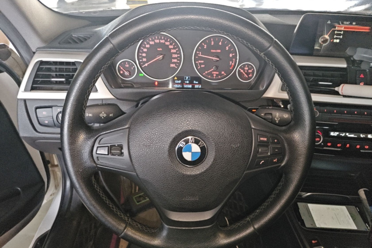 BMW 3 Series 2016 #15 BMW 3 Series 2016 car image #15