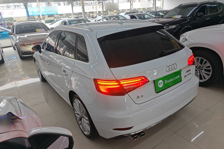 Audi A3 2018 immagine di auto #5