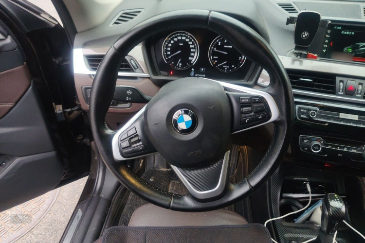BMW X1 2018 #12 BMW X1 2018 car image #12