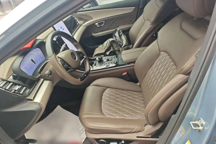 BYD Han 2023 car image #15