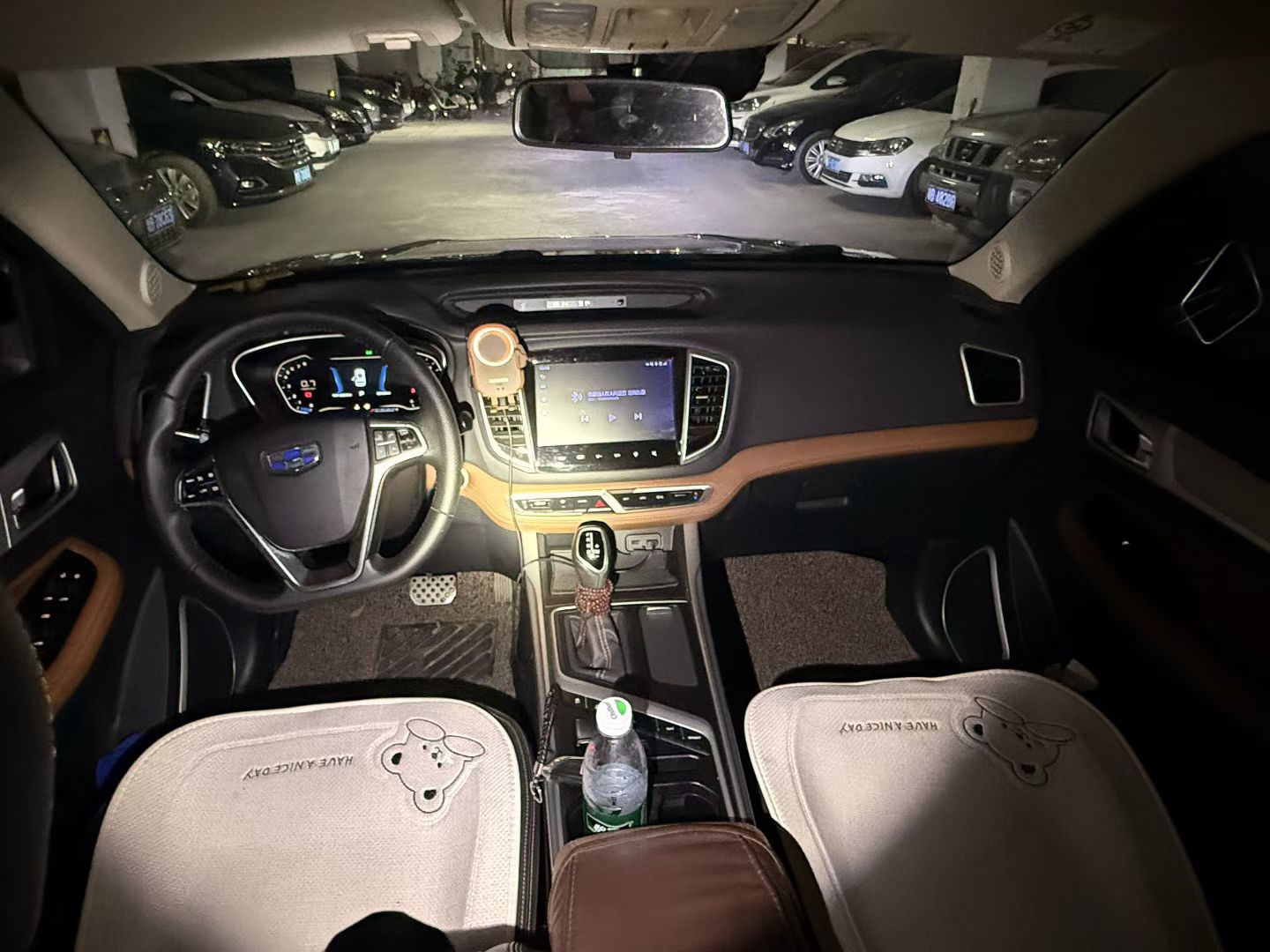 GEELY Vision X6 2019 car image #5