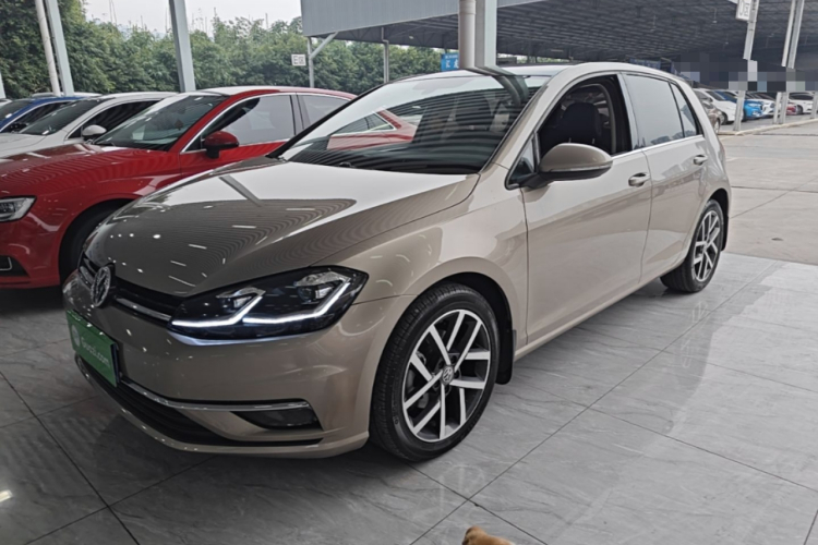 Volkswagen Golf 2019 #2 Volkswagen Golf 2019 صورة سيارة #2