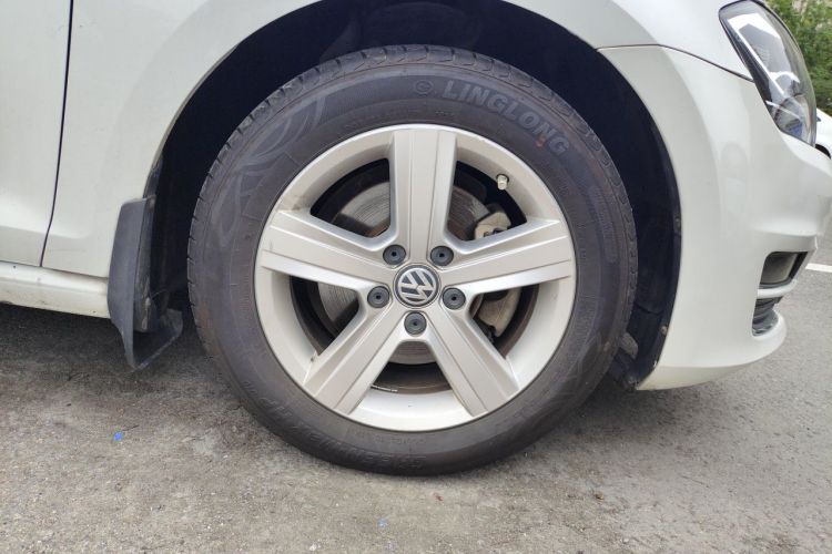 Volkswagen Golf 2016 car image #9