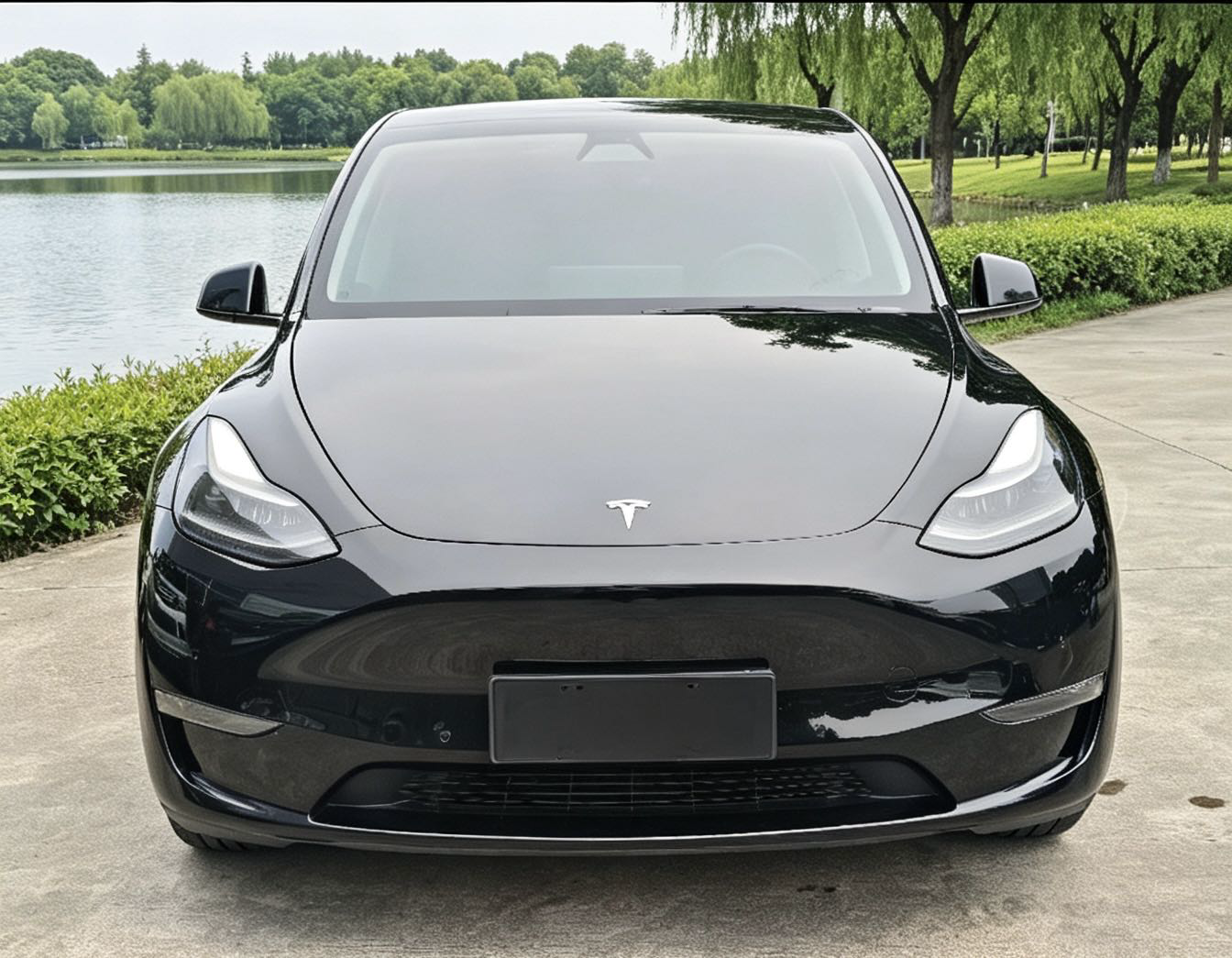 Tesla Model Y 2022 #2 Tesla Model Y 2022 car image #2