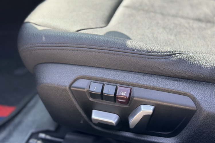 BMW 3 Series 2016 car image #14