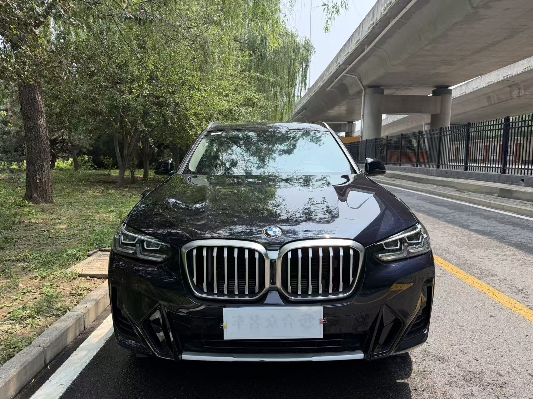 BMW X3 2024 car image #2