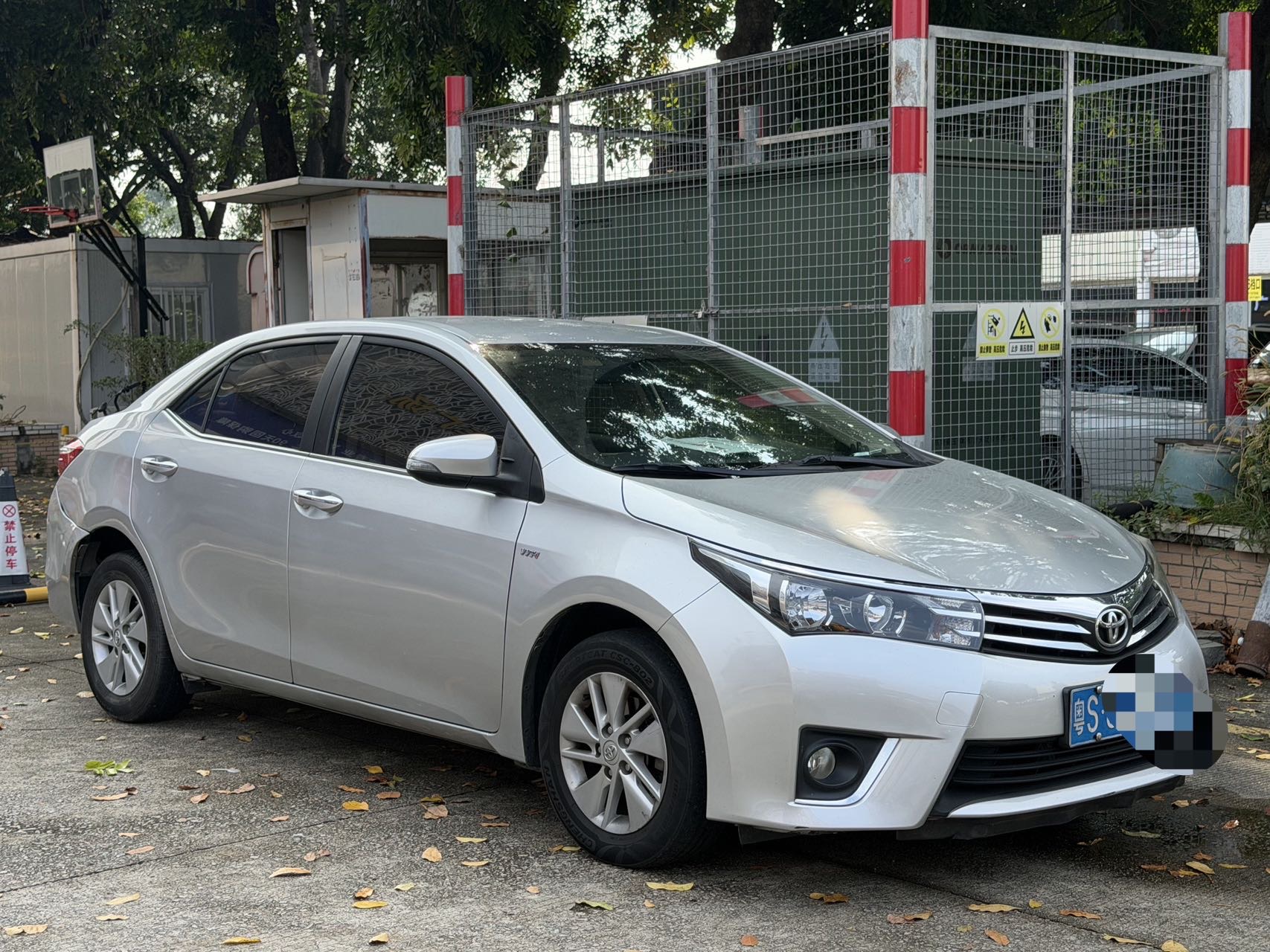 2015 car image #3