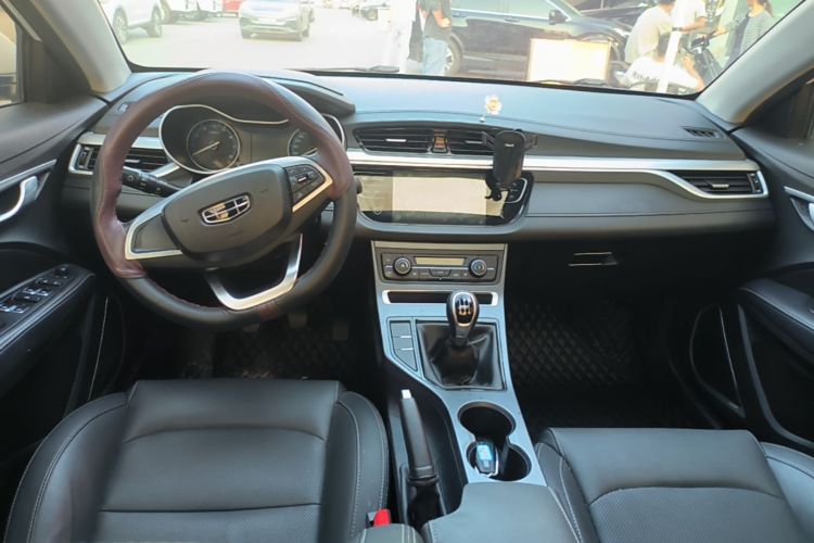 GEELY Emgrand 2021 car image #10