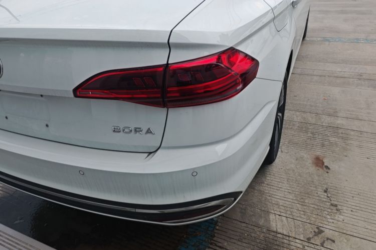 Volkswagen Bora 2026 car image #8
