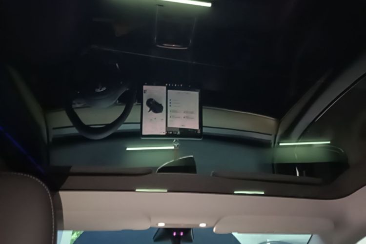 Tesla Model Y 2023 #18 Tesla Model Y 2023 car image #18