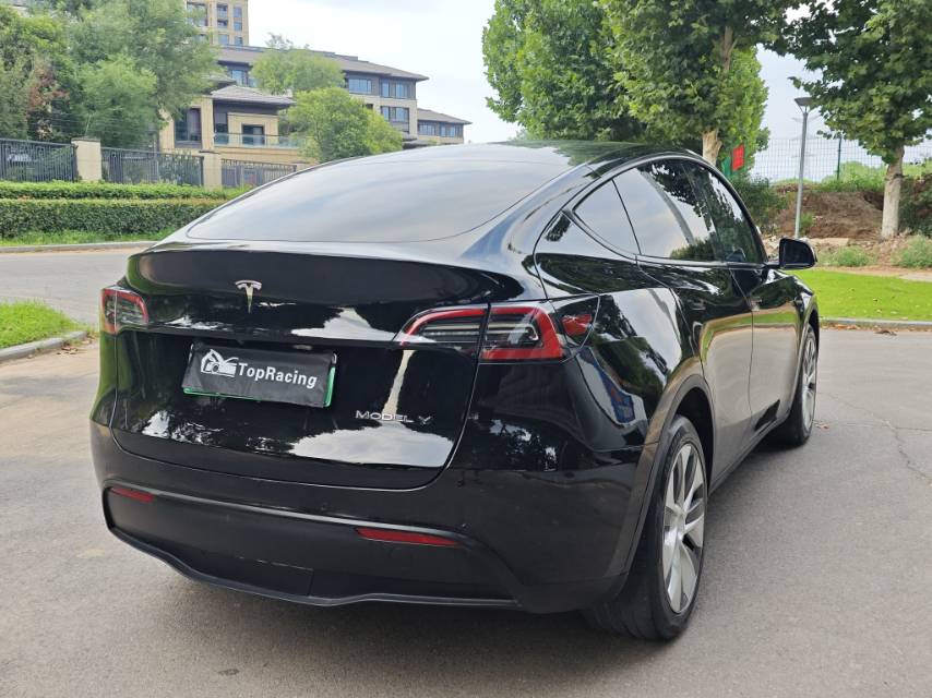 Tesla Model Y 2022 #9 Tesla Model Y 2022 car image #9