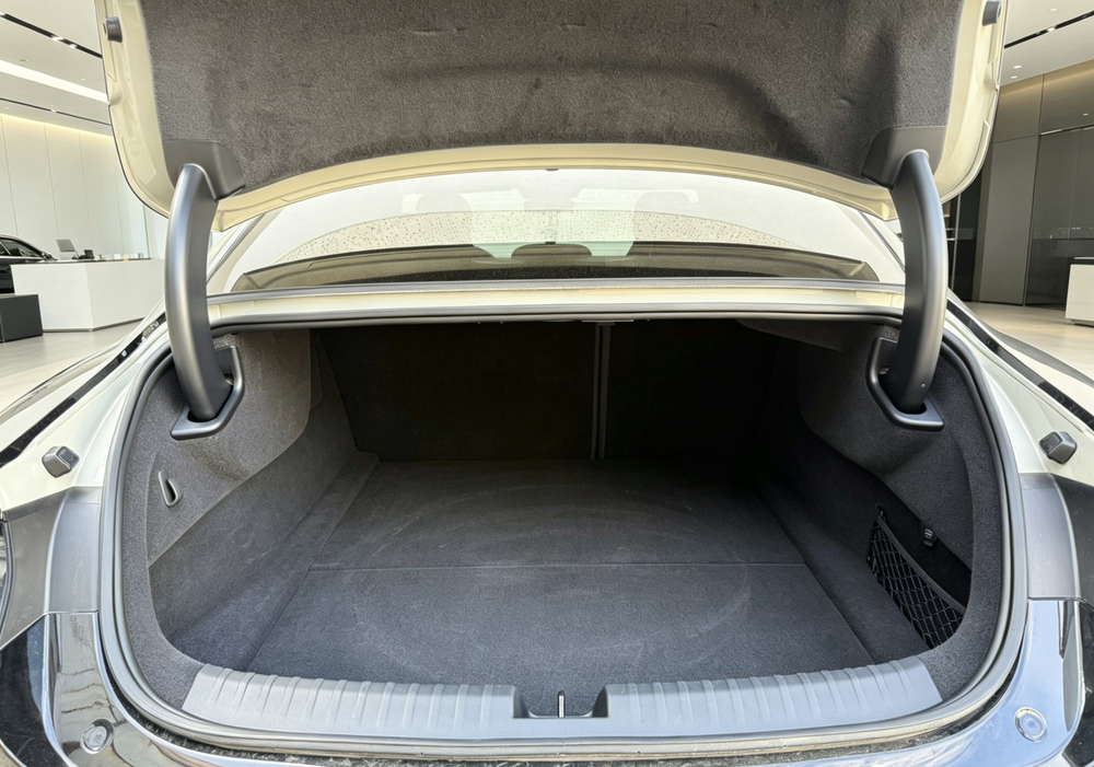 2024 car image #19