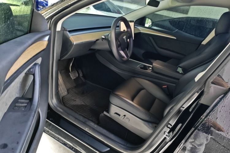 Tesla Model Y 2022 #16 Tesla Model Y 2022 car image #16