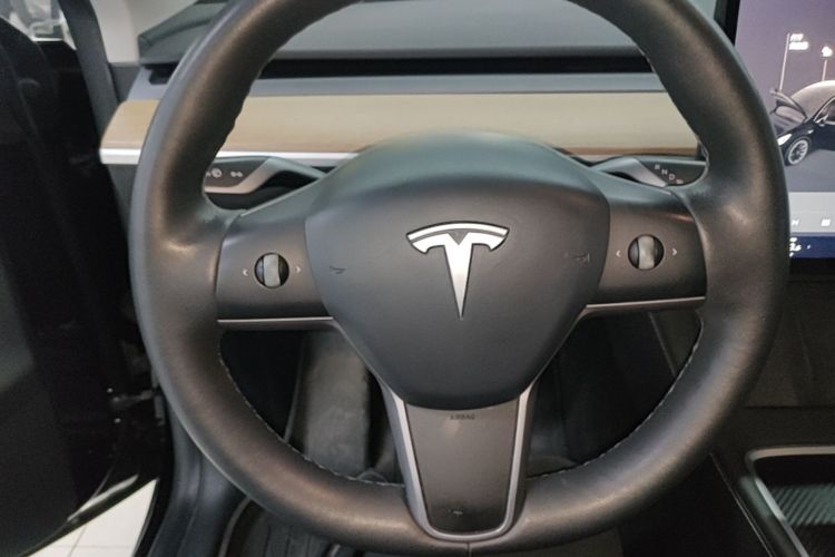 Tesla Model Y 2022 #11 Tesla Model Y 2022 car image #11