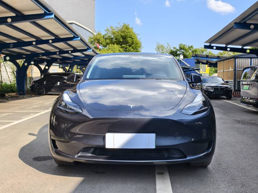 Tesla Model Y 2024 #2 Tesla Model Y 2024 car image #2