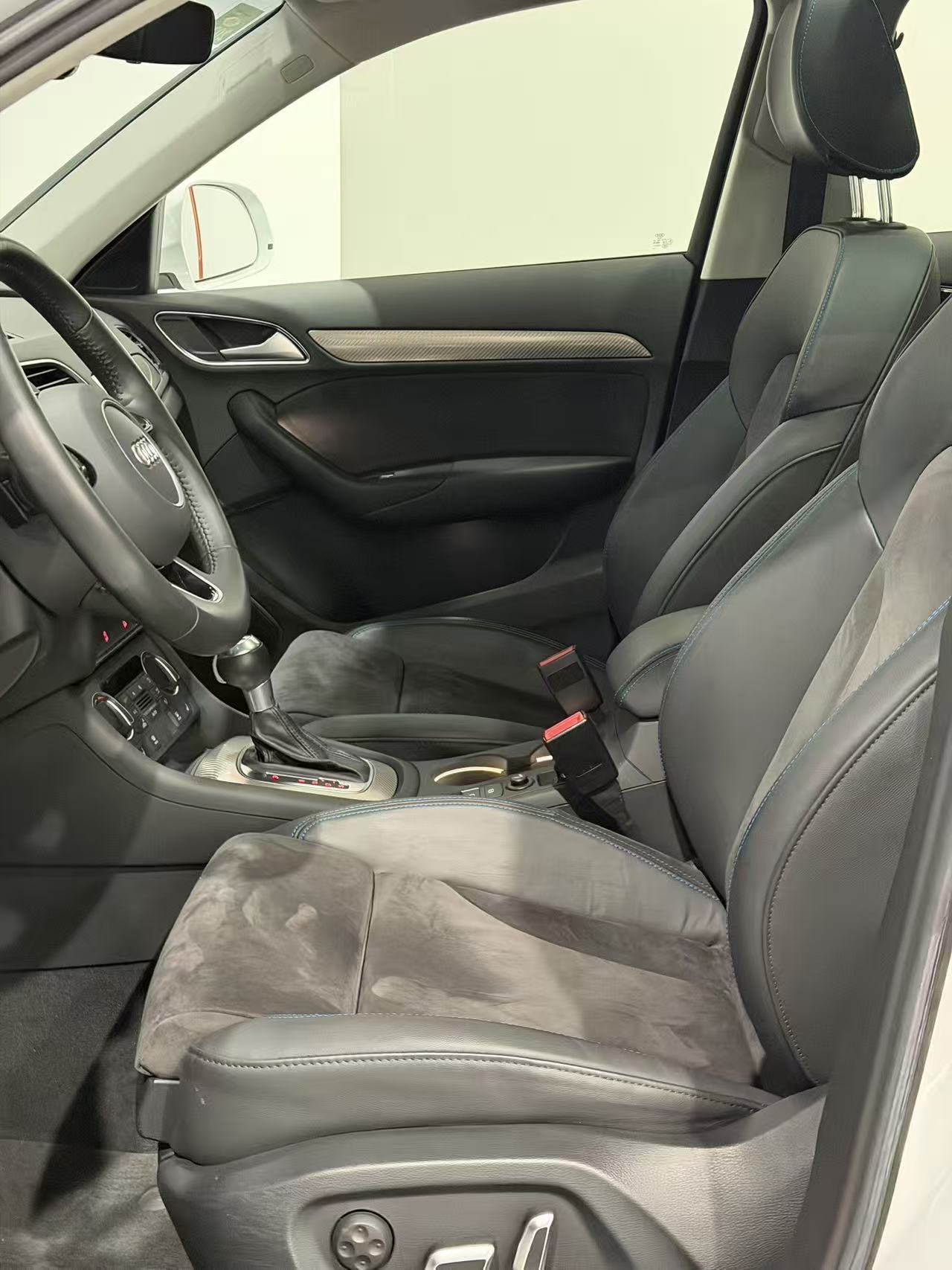 Audi Q3 2019 #6 Audi Q3 2019 car image #6