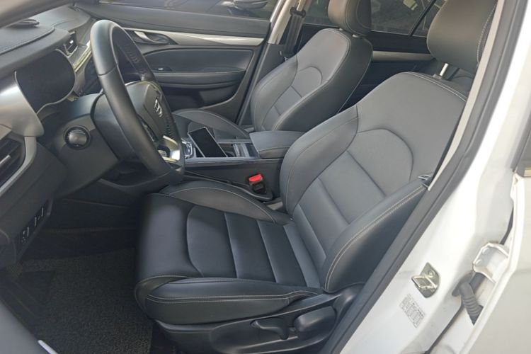 GEELY Emgrand 2020 #15 GEELY Emgrand 2020 car image #15