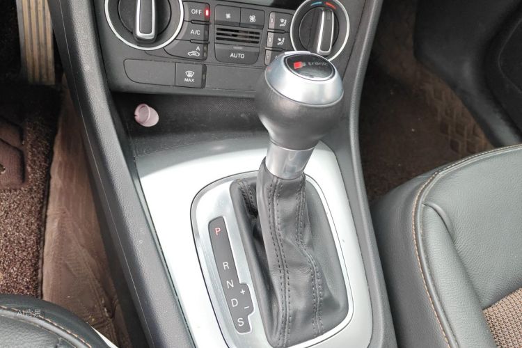 Audi Q3 2019 #16 Audi Q3 2019 car image #16