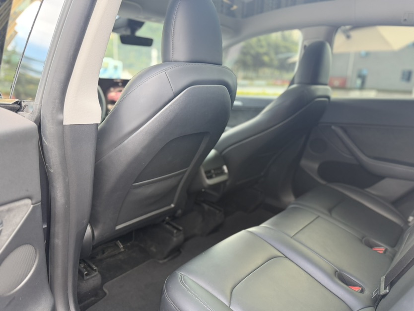 Tesla Model Y 2024 #7 Tesla Model Y 2024 car image #7
